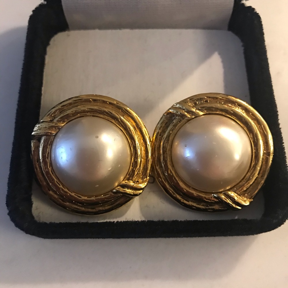 Chanel vintage earrings